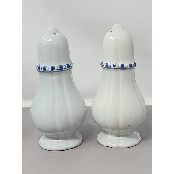Vintage Ceramic Salt & Pepper Shakers White‎ & Blue Floral Design - Picture 3 of 8